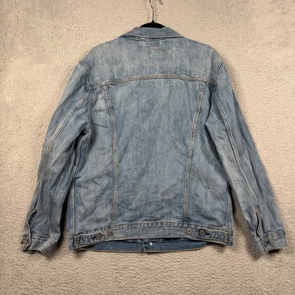 Levis Premium Trucker 'Big E' Jacket Mens XL Light Wash Blue Denim Button Grunge - Picture 8 of 8